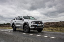 Fiat Fullback Cross, front