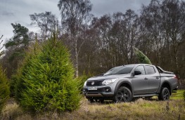Fiat Fullback Cross, side