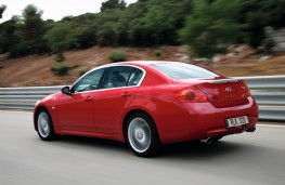 Infiniti G37, rear