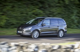 Ford Galaxy 2015, side, action