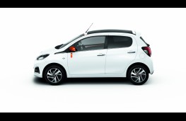 Peugeot 108 Roland Garros, side