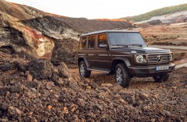 Mercedes G-Class, front