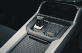Dacia Bigster, 2025, gear selector