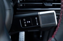 Hyundai Tucson Plug-in Hybrid N Line, 2025, gear lever