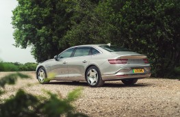 Genesis G80 Electrified, 2025, rear, static