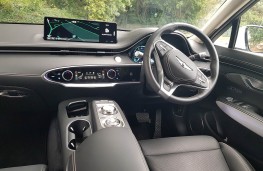 Genesis Electrified GV70 Sport, 2025, interior
