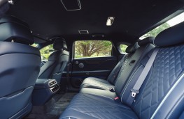 Genesis G80 Electrified, 2025, rear seats