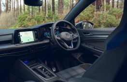 Volkswagen Golf GTE 1.5 TSI DSG, 2026, interior