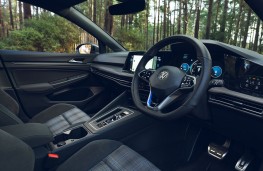 Volkswagen Golf GTE 1.5 TSI DSG, 2026, interior