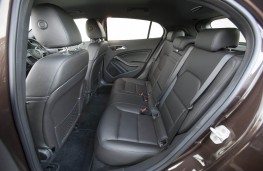 Mercedes GLA 220 CDI 4MATIC, rear seats
