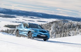 Mercedes-Benz GLC EV, 2025, front