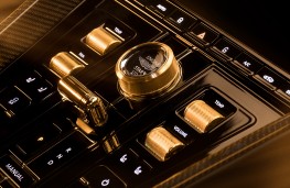 Aston Martin DB 12 Goldfinger Edition, 2024, gold controls