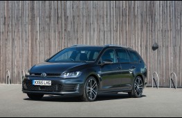 Volkswagen Golf Estate, front