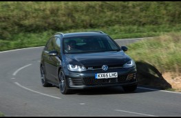 Volkswagen Golf Estate, front