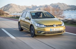Volkswagen Golf 1.5 TSI Evo, 2107, front, action