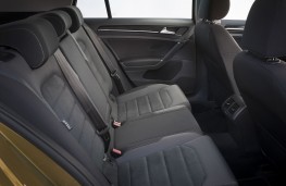 Volkswagen Golf 1.5 TSI Evo, 2107, rear seats