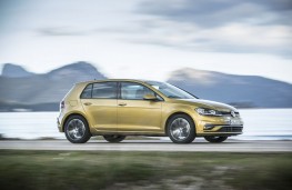 Volkswagen Golf 1.5 TSI Evo, 2107, side