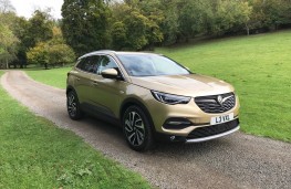 Vauxhall Grandland X, 2017, front