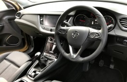 Vauxhall Grandland X, 2017, interior