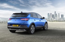 Vauxhall Grandland X, 2017, rear