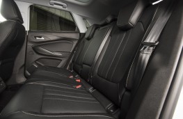 Vauxhall Grandland X Ultimate, 2018, rear seats