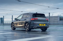 Volkswagen Golf GTE 1.5 TSI DSG, 2026, rear