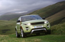Range Rover Evoque, off road, Scotland, front