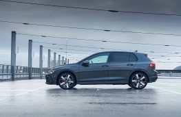 Volkswagen Golf GTE 1.5 TSI DSG, 2026, side