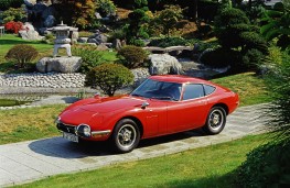 Toyota 2000 GT, front