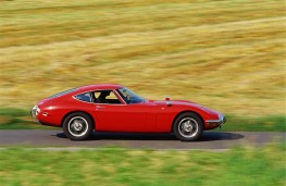 Toyota 2000 GT, side