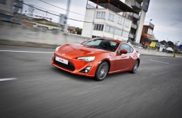 Toyota GT86, front