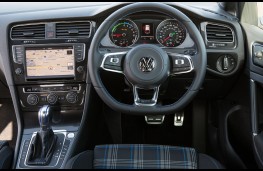 Volkswagen Golf GTE, interior
