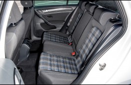 Volkswagen Golf GTE, rear seats