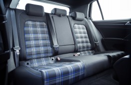 Volkswagen Golf GTE, 2017, rear seats