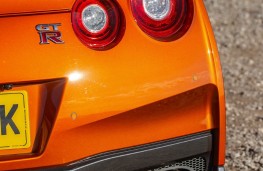 Nissan GT-R, 2017, exhaust