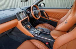 Nissan GT-R, 2017, interior