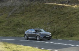 Genesis GV60, 2025, front, action