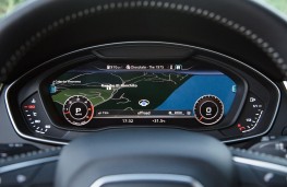 Audi Q5, 2017, instrument panel