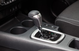 Toyota Hilux, 2016, auto gear lever