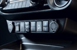 Toyota Hilux GR SPORT, 2024, central controls