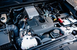 Toyota HiLux, 2025, engine