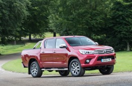 Toyota Hilux, 2016, front