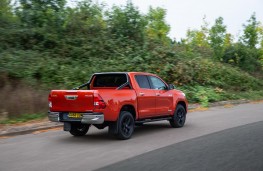 Toyota HiLux, rear