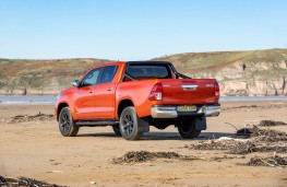 Toyota HiLux, rear