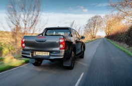 Toyota HiLux, 2025, rear