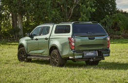 Isuzu D-Max Huntsman, 2025, side, tailgate open