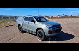 Isuzu D-Max Huntsman, 2025, front