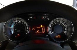 Peugeot 3008 HYbrid4, dash