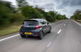 Hyundai i10, 2025, rear, action