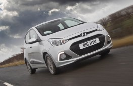 Hyundai i10, front action 2